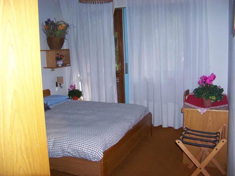 Garni Pecol Bed & Breakfast Fusine Cameră foto